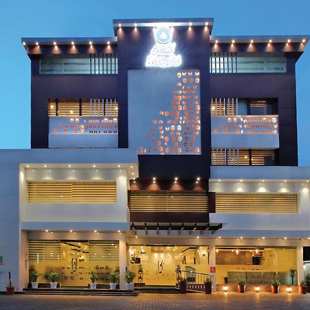 Hotel Novark Munnar Kallar Vattiyar Екстер'єр фото
