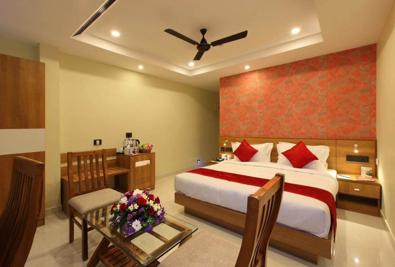 Hotel Novark Munnar Kallar Vattiyar Екстер'єр фото