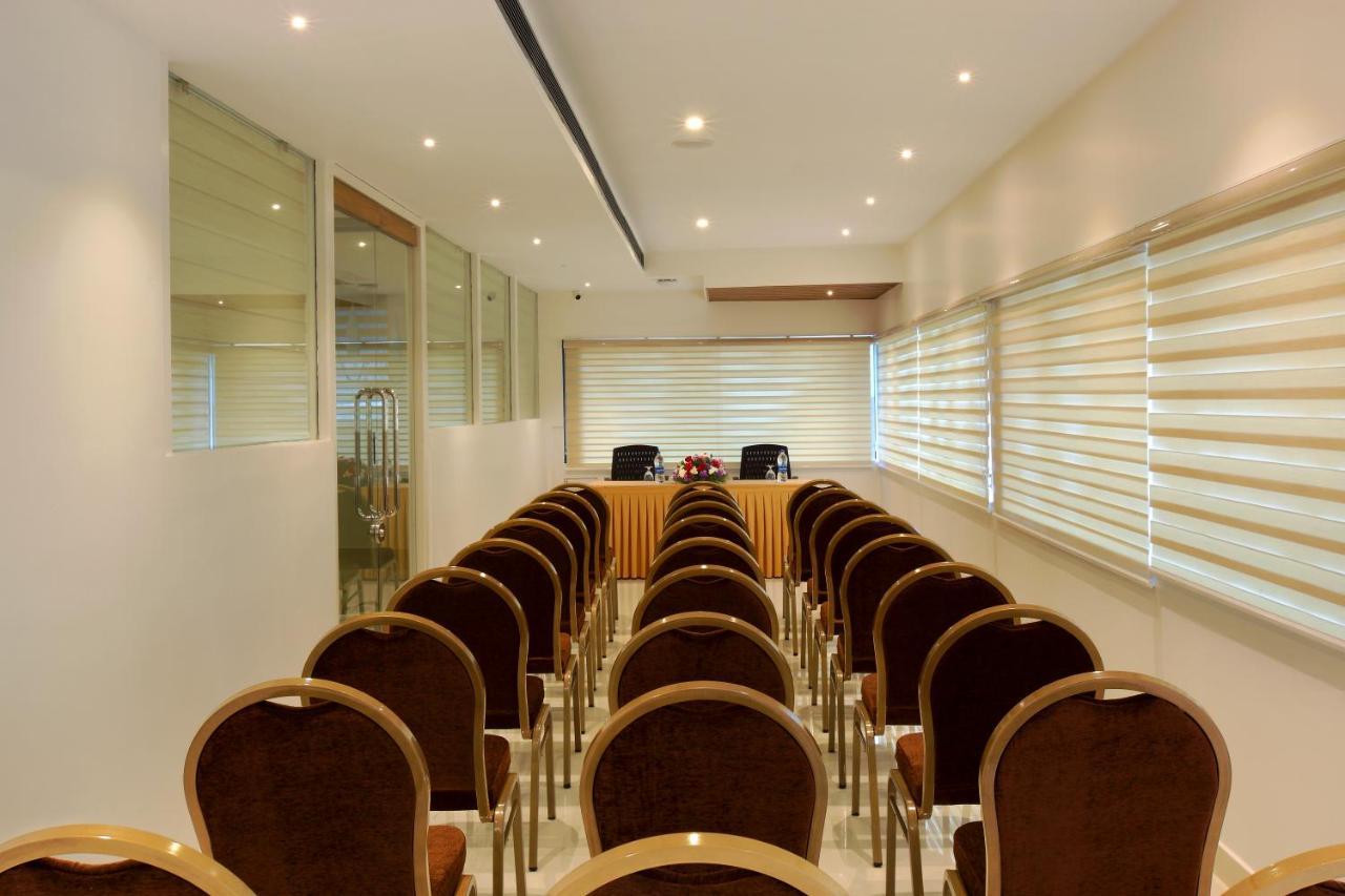 Hotel Novark Munnar Kallar Vattiyar Екстер'єр фото
